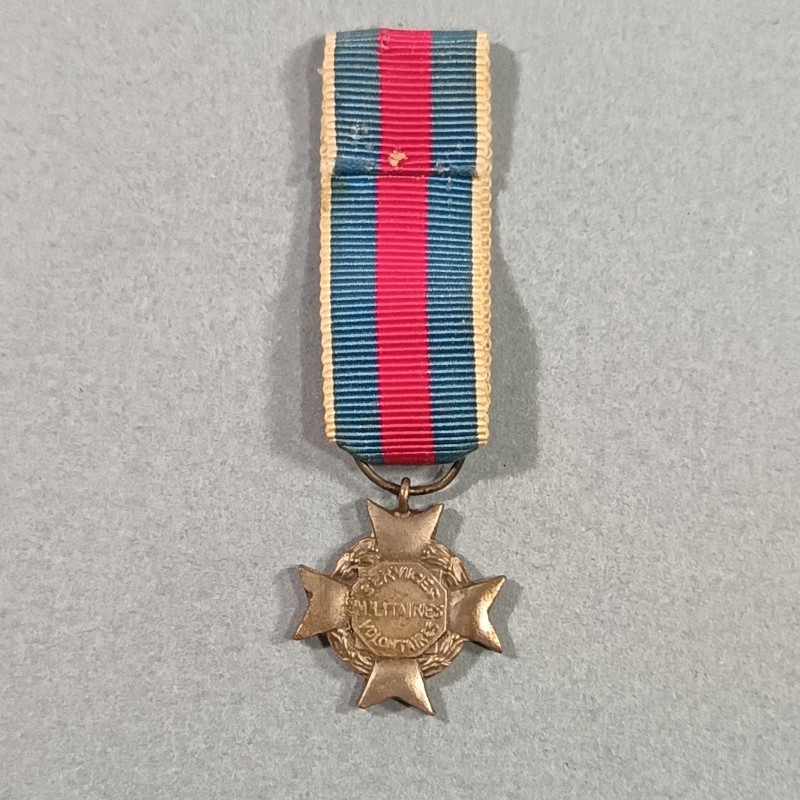 REDUCTION DE LA MEDAILLE CROIX ARGENT DES SERVICES MILITAIRES VOLONTAIRES